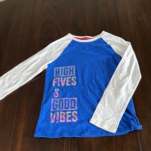 Give size 7/8 blue and white long sleeve high fives & good videos tee